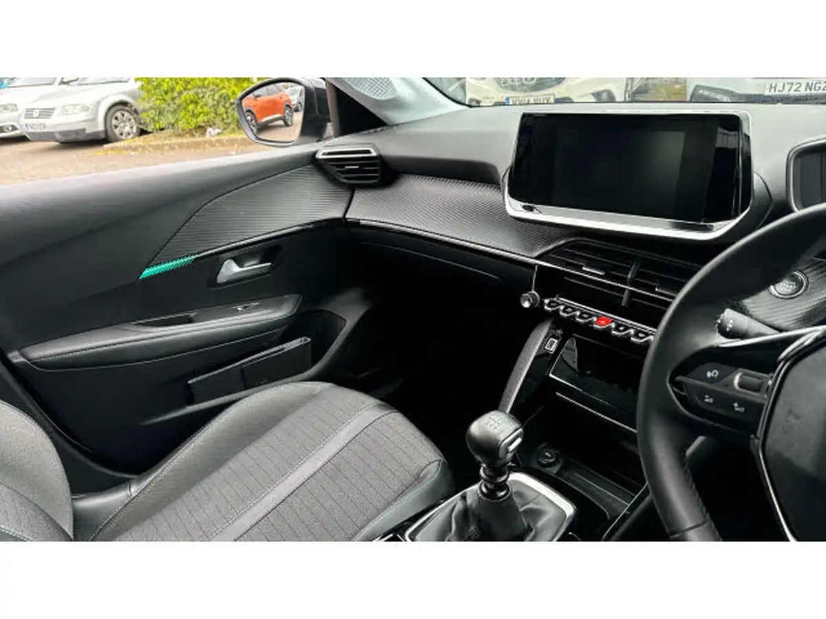 2022-peugeot-208-12-puretech-allure-premium-100bhp-big-13