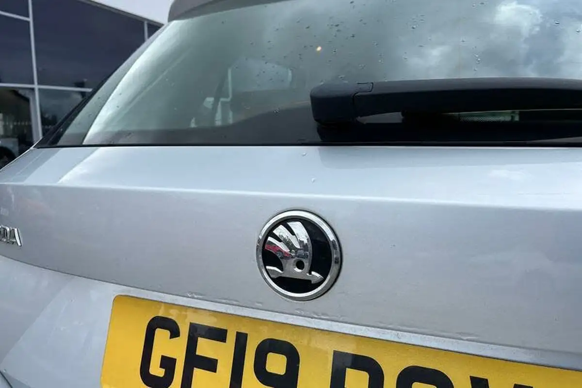 2019-skoda-fabia-10-mpi-s-hatchback-big-39