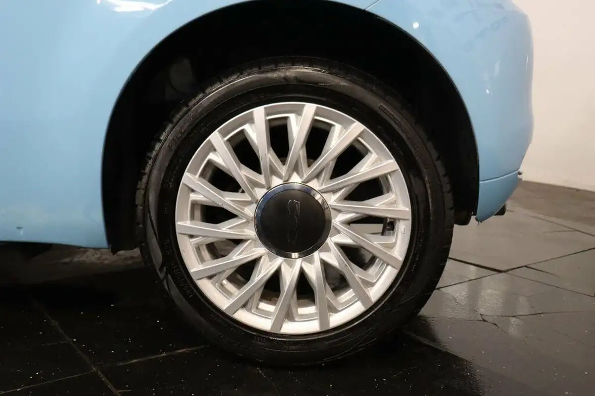 2017-fiat-500-12-lounge-big-30