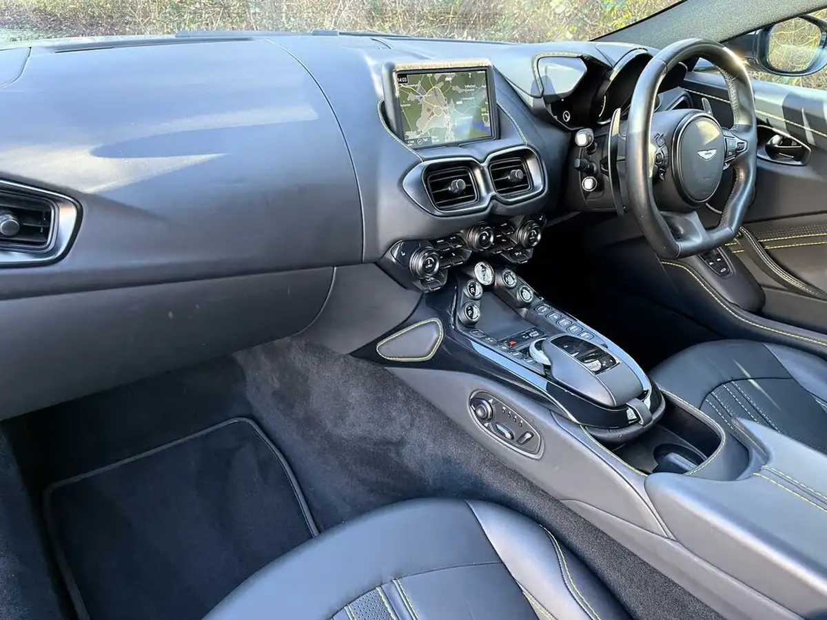 2023-aston-martin-vantage-40-v8-vantage-coupe-auto-big-17