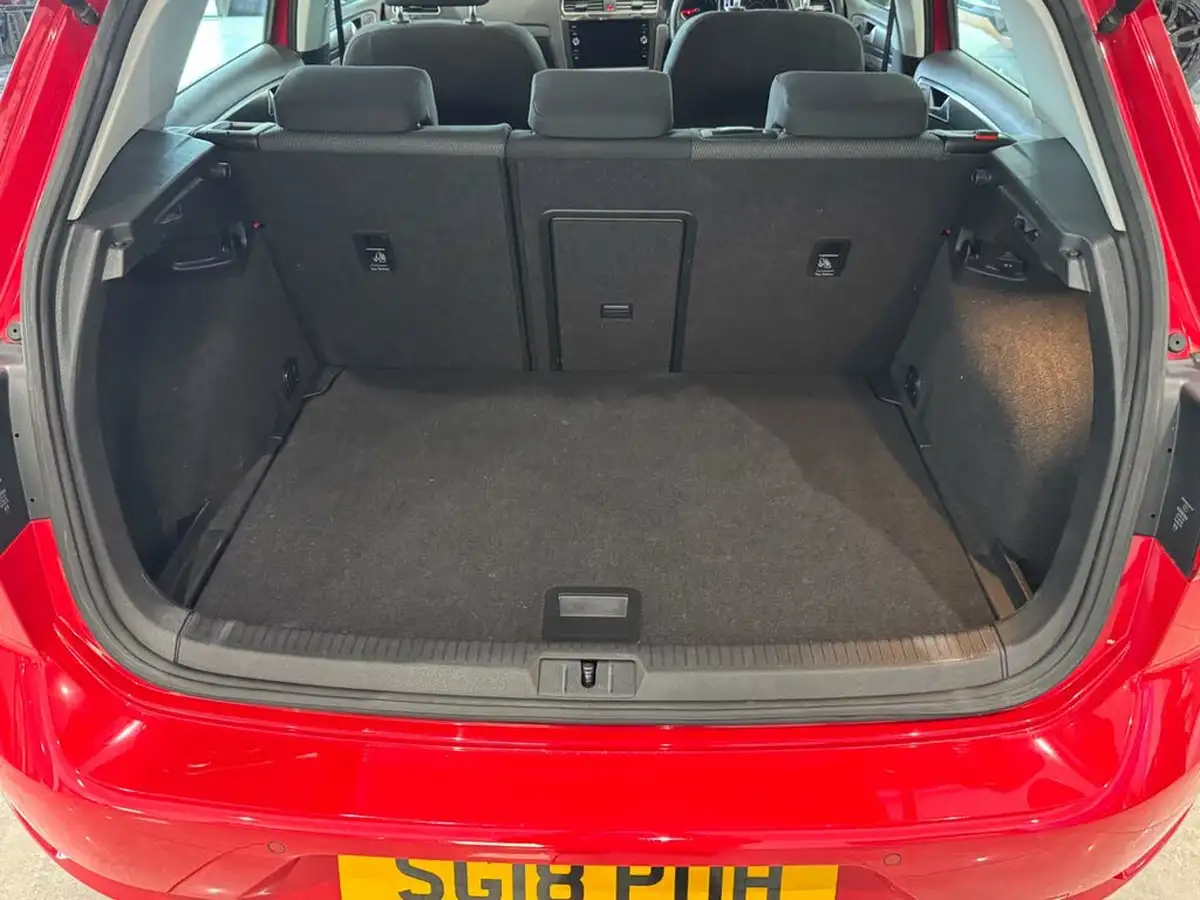2018-volkswagen-golf-16tdi-se-nav-ss-hatchback-5d-big-13