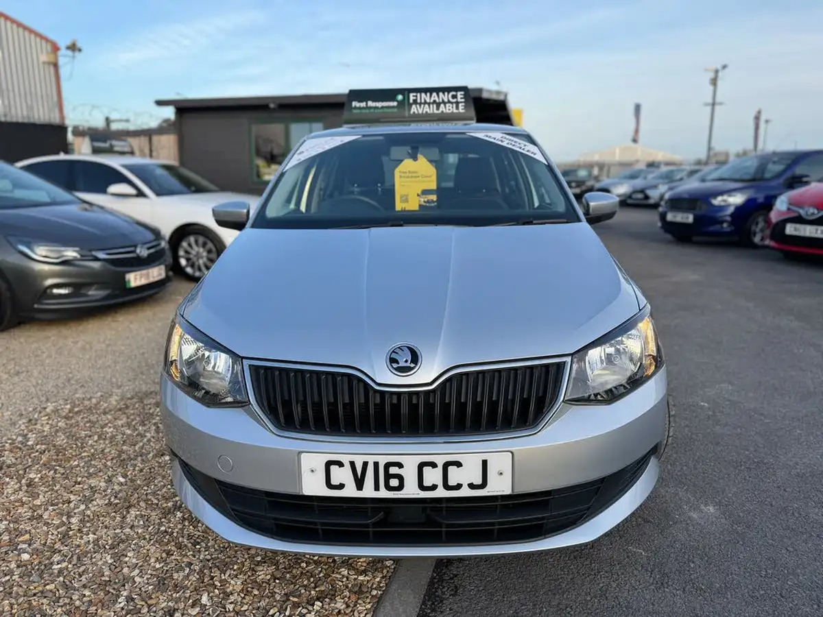 2016-skoda-fabia-12-tsi-se-109ps-hatchback-big-1