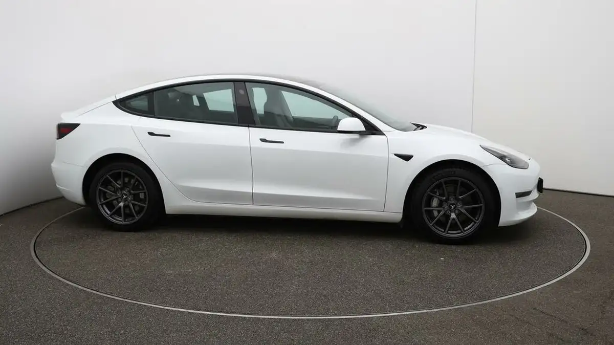 2021-tesla-model-3-e-long-range-4x4-big-66