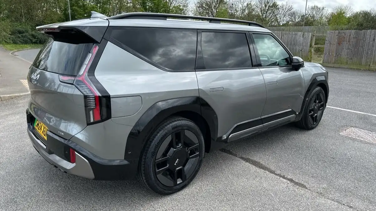 2024-kia-ev9-e-gt-line-s-7-big-11