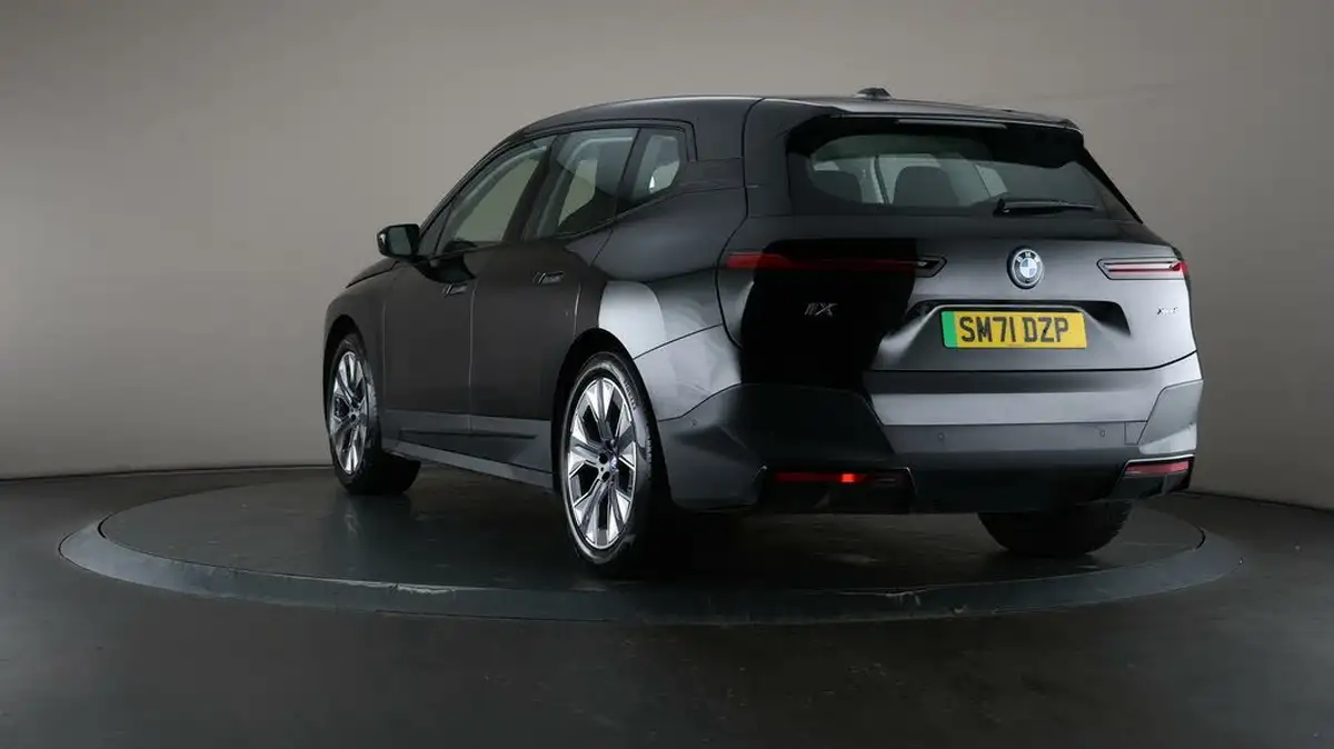 2022-bmw-ix-e-xdrive-40-sport-big-51