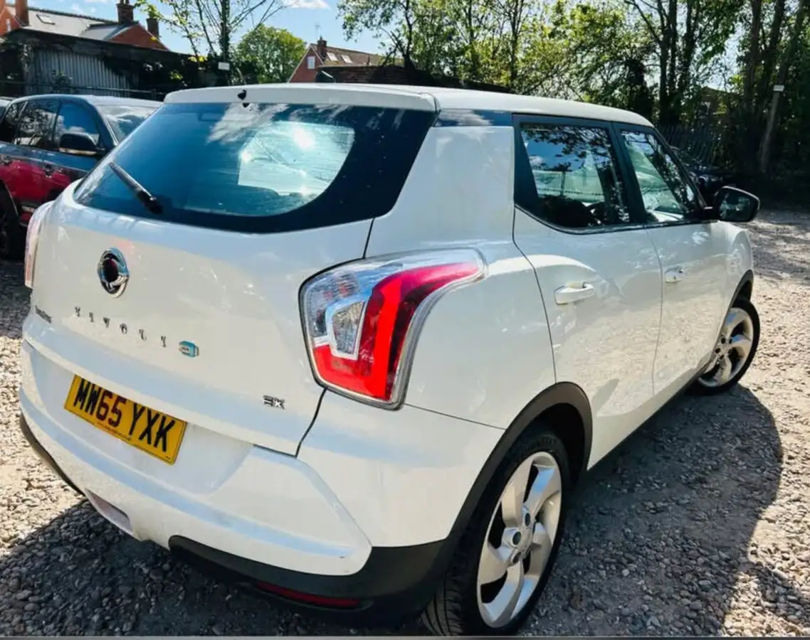2015-kgm-ssangyong-tivoli-16td-ex-big-5