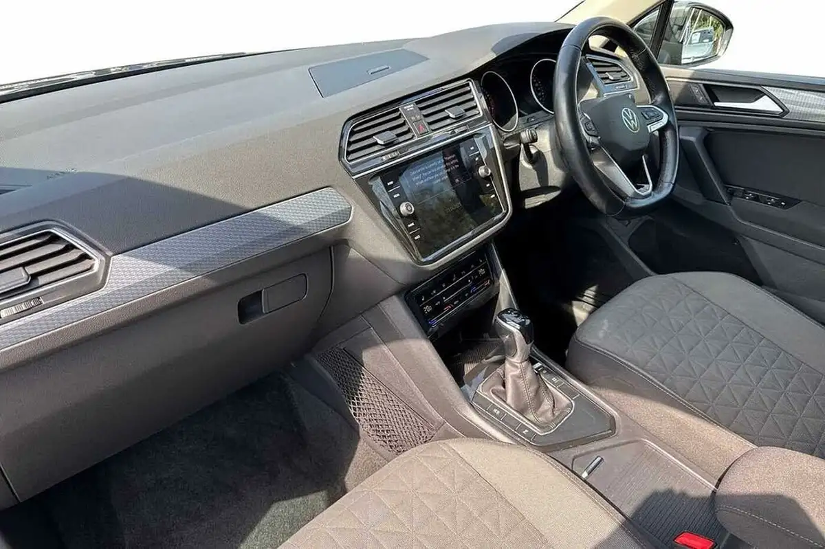 2020-volkswagen-tiguan-15-tsi-life-150ps-dsg-big-1