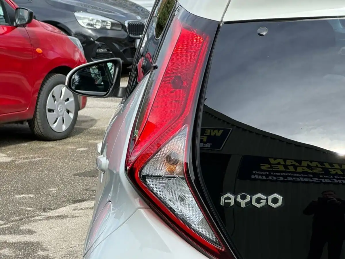 2018-toyota-aygo-10-vvt-i-x-press-71bhp-big-33