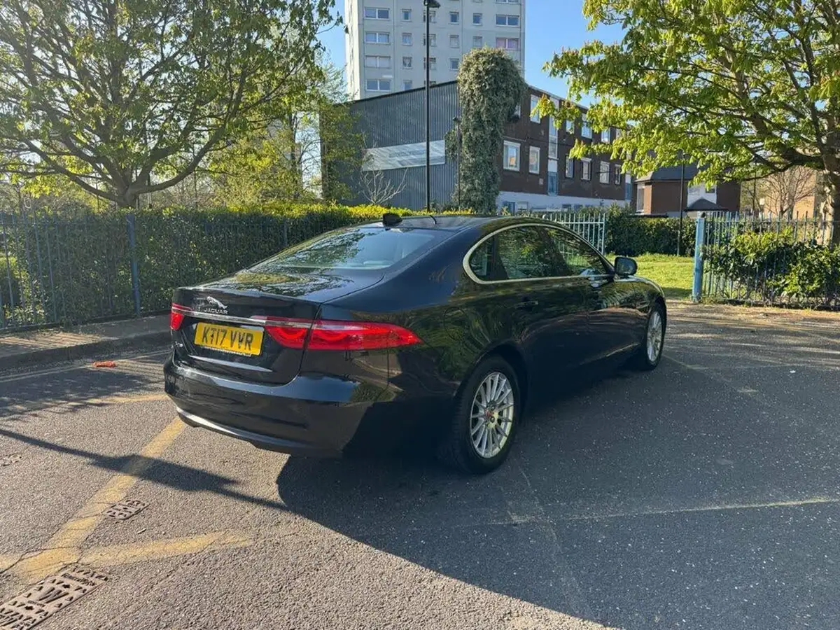 2017-jaguar-xf-20td-prestige-163ps-saloon-4d-1999cc-auto-big-6
