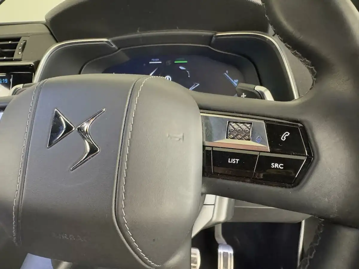 2021-ds-ds-7-crossback-e-tense-prestige-300ps-4x4-5d-big-31