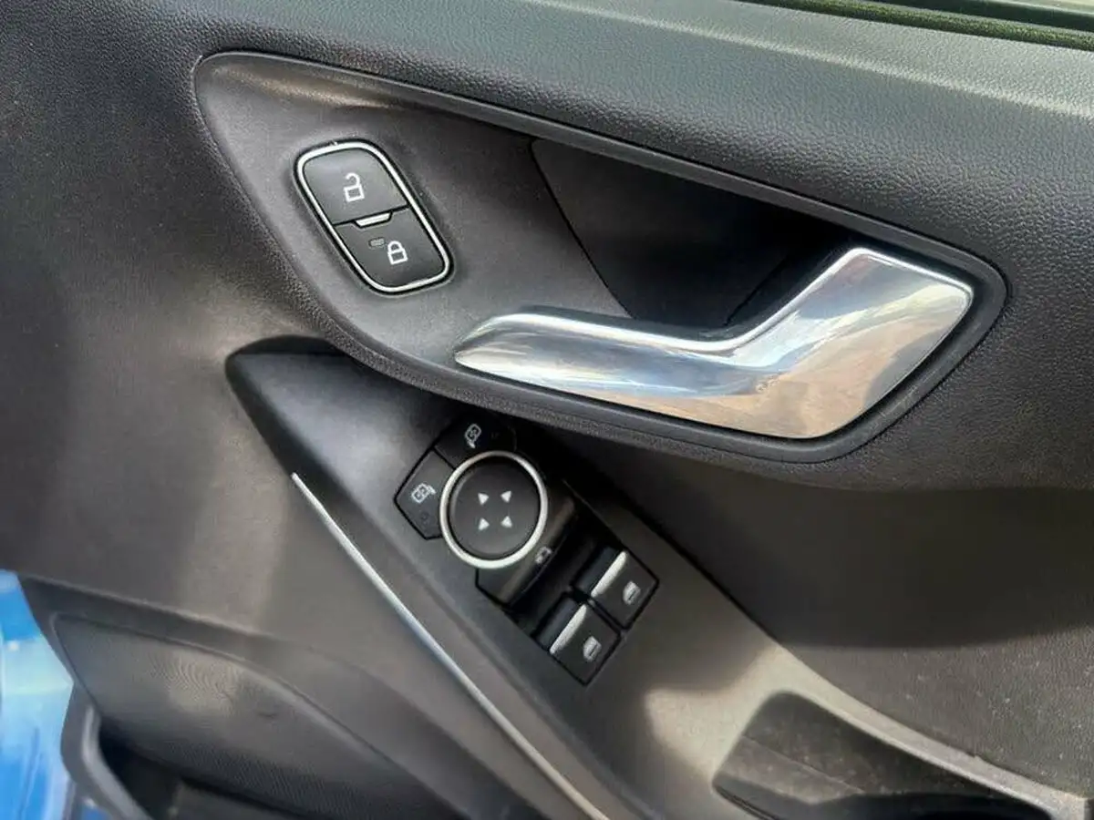 2018-ford-fiesta-15t-st-3-3d-big-11