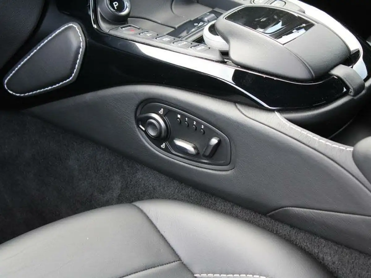 2021-aston-martin-vantage-40-v8-vantage-coupe-auto-big-15