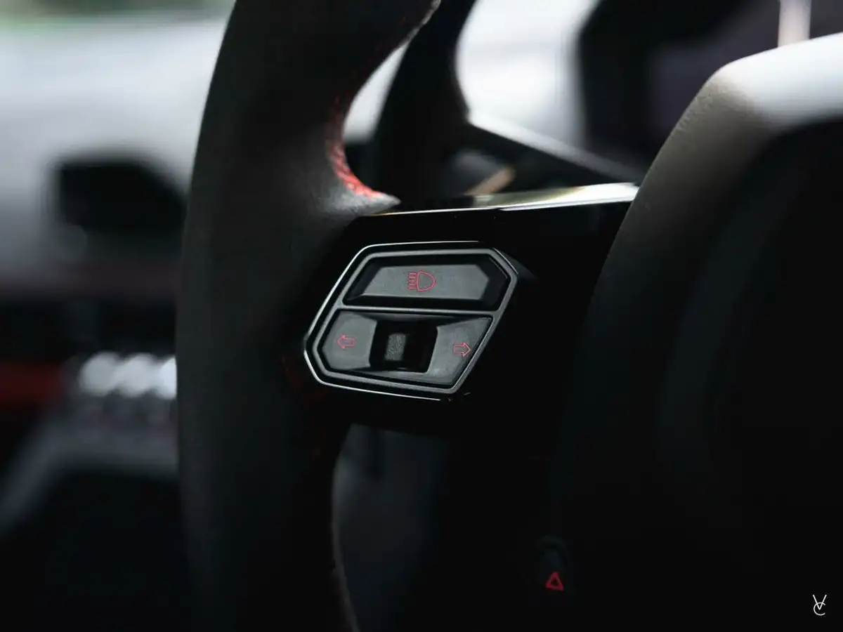 2023-lamborghini-huracan-52-tecnica-big-14