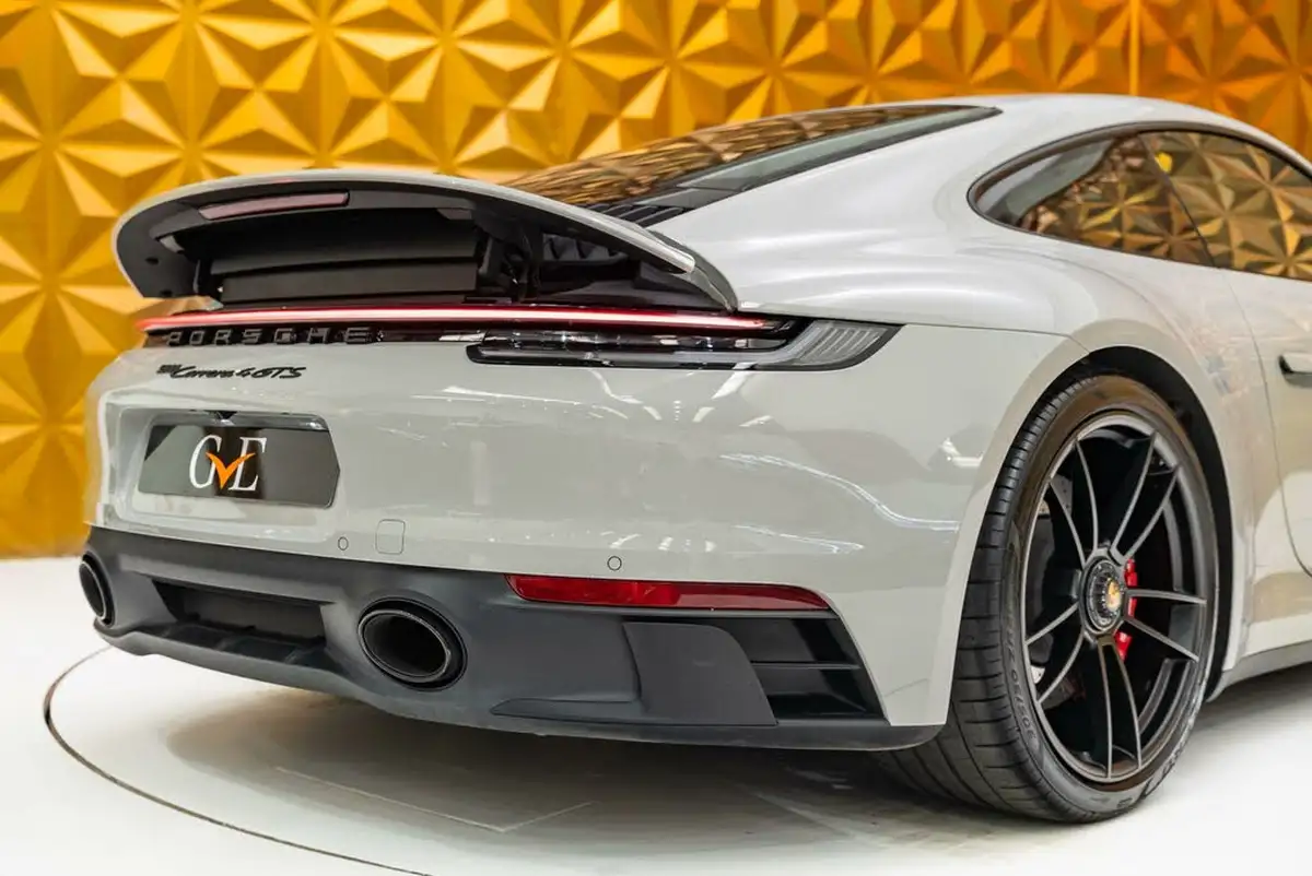 2023-porsche-911-30-carrera-4-gts-coupe-pdk-big-13
