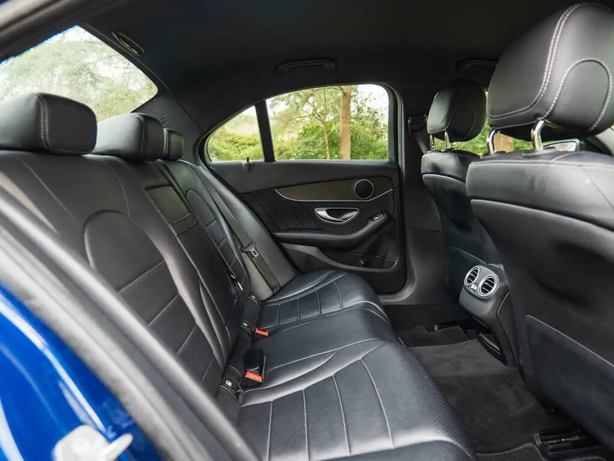 2018-mercedes-benz-c-class-21d-c220d-amg-line-ss-saloon-4d-big-13