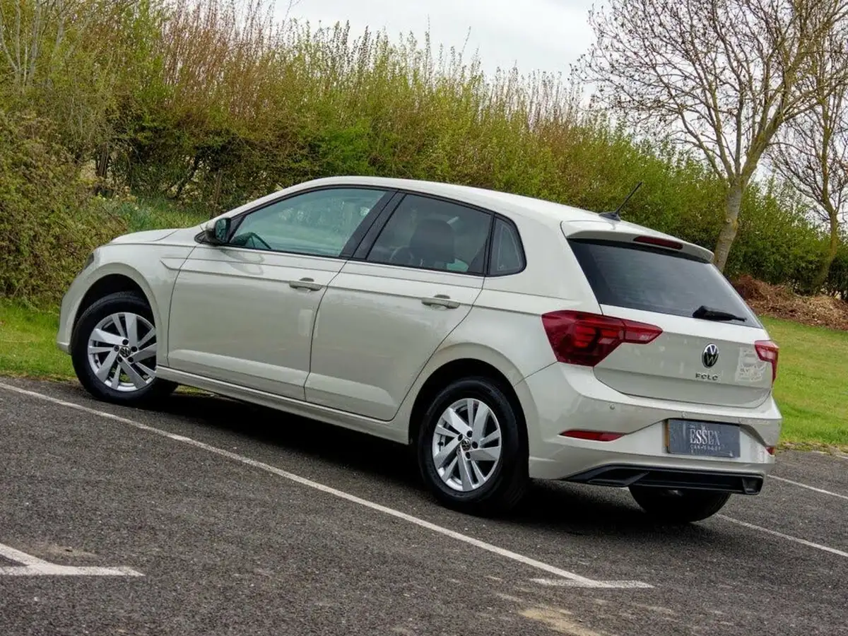 2021-volkswagen-polo-10-tsi-life-big-11