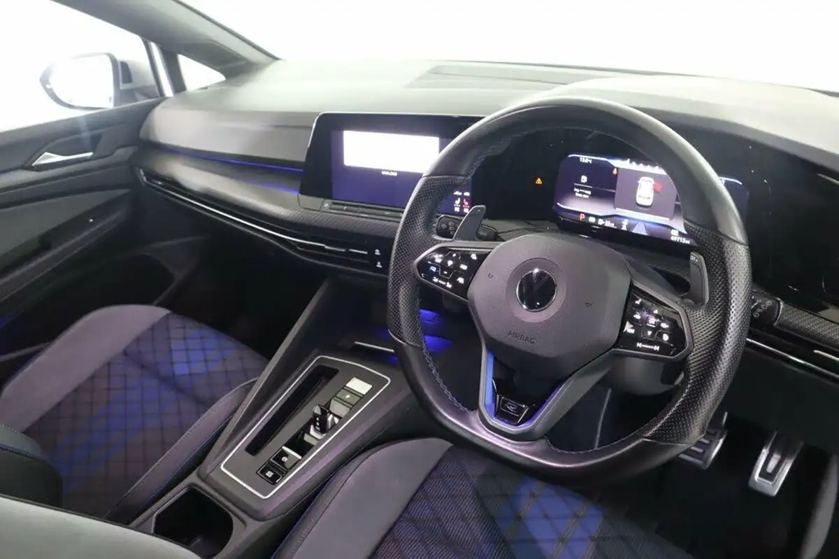 2021-volkswagen-golf-20-tsi-r-hatchback-big-8