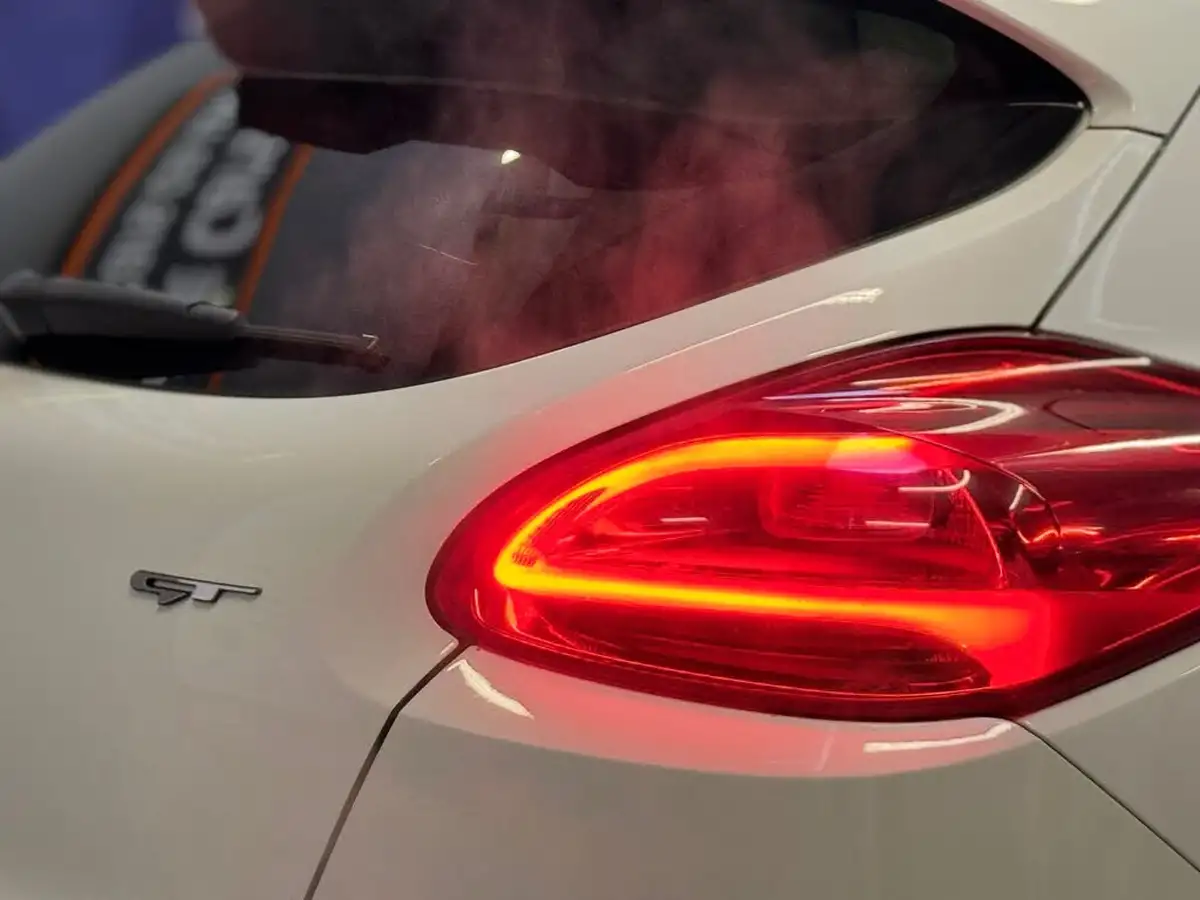 2015-kia-pro-ceed-16-gt-tech-big-23