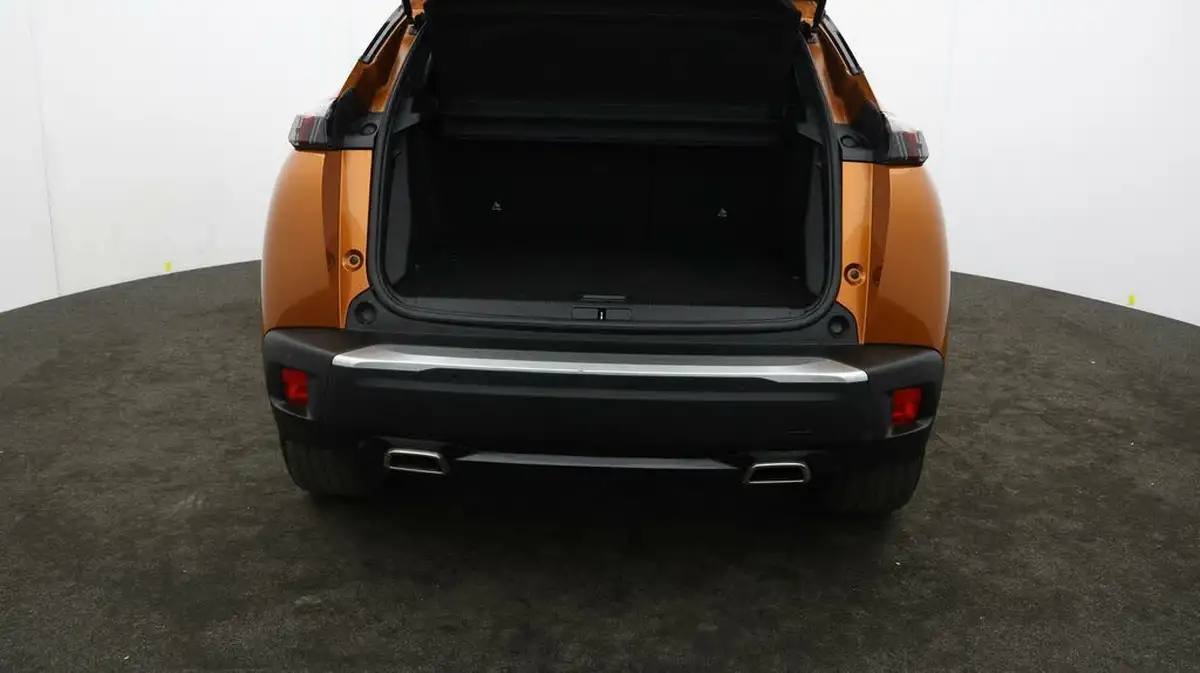 2021-peugeot-2008-suv-12-puretech-gt-big-16