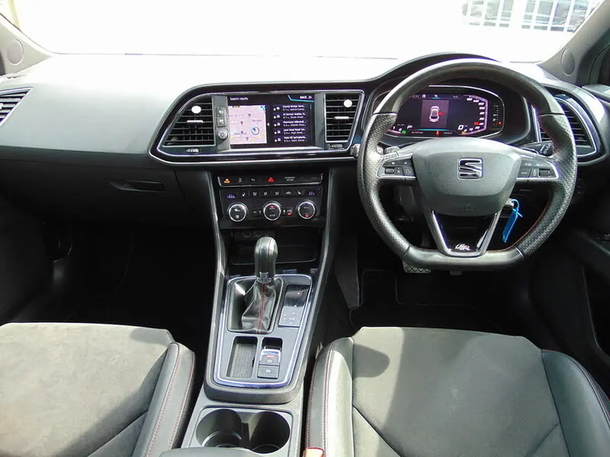 2020-seat-leon-15-tsi-evo-fr-black-edition-150ps-hatchback-dsg-big-7