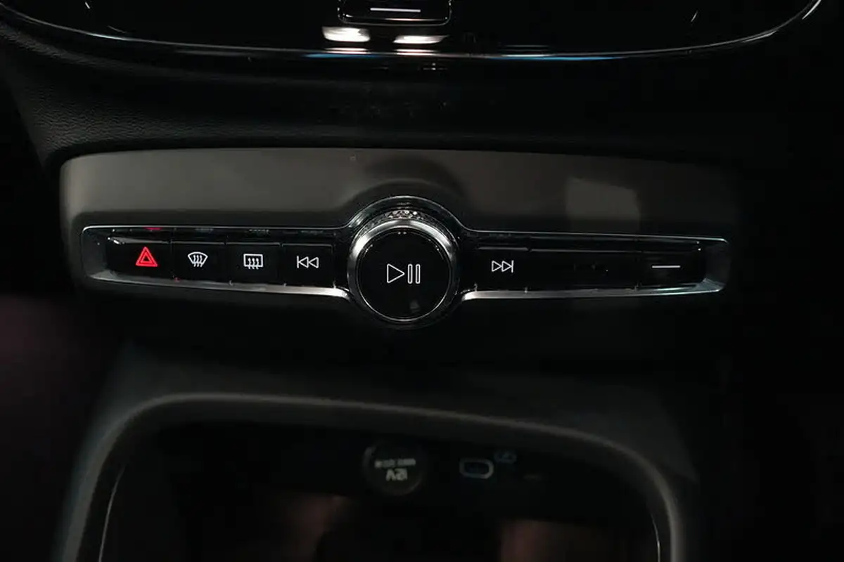 2023-volvo-c40-e-twin-recharge-ultimate-big-36