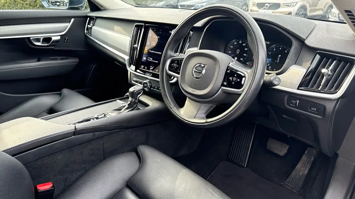 2019-volvo-v90-20-t4-momentum-plus-big-8