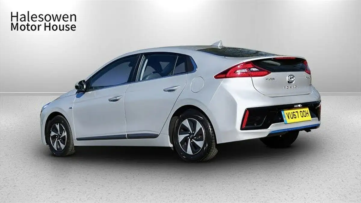 2017-hyundai-ioniq-16-gdi-premium-se-hybrid-big-4