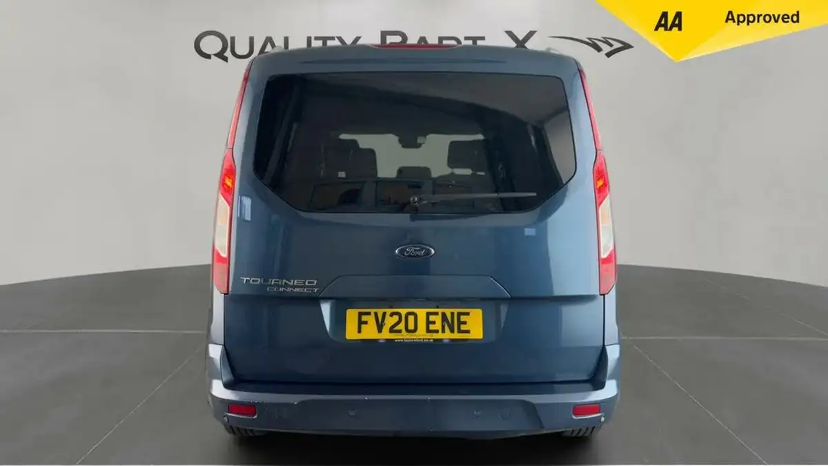 2020-ford-grand-tourneo-connect-15-titanium-powershift-big-3