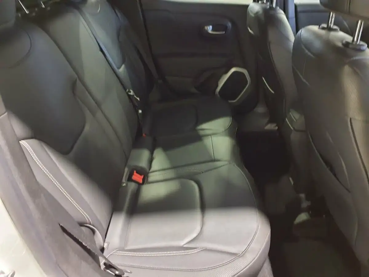 2015-jeep-renegade-16td-limited-big-10