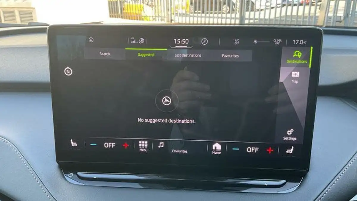 2022-skoda-enyaq-e-80-82-kwh-big-12