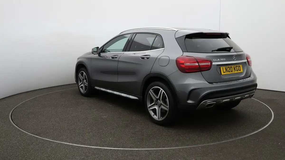 2020-mercedes-benz-gla-class-16-gla-180-amg-line-edition-7g-dct-big-51