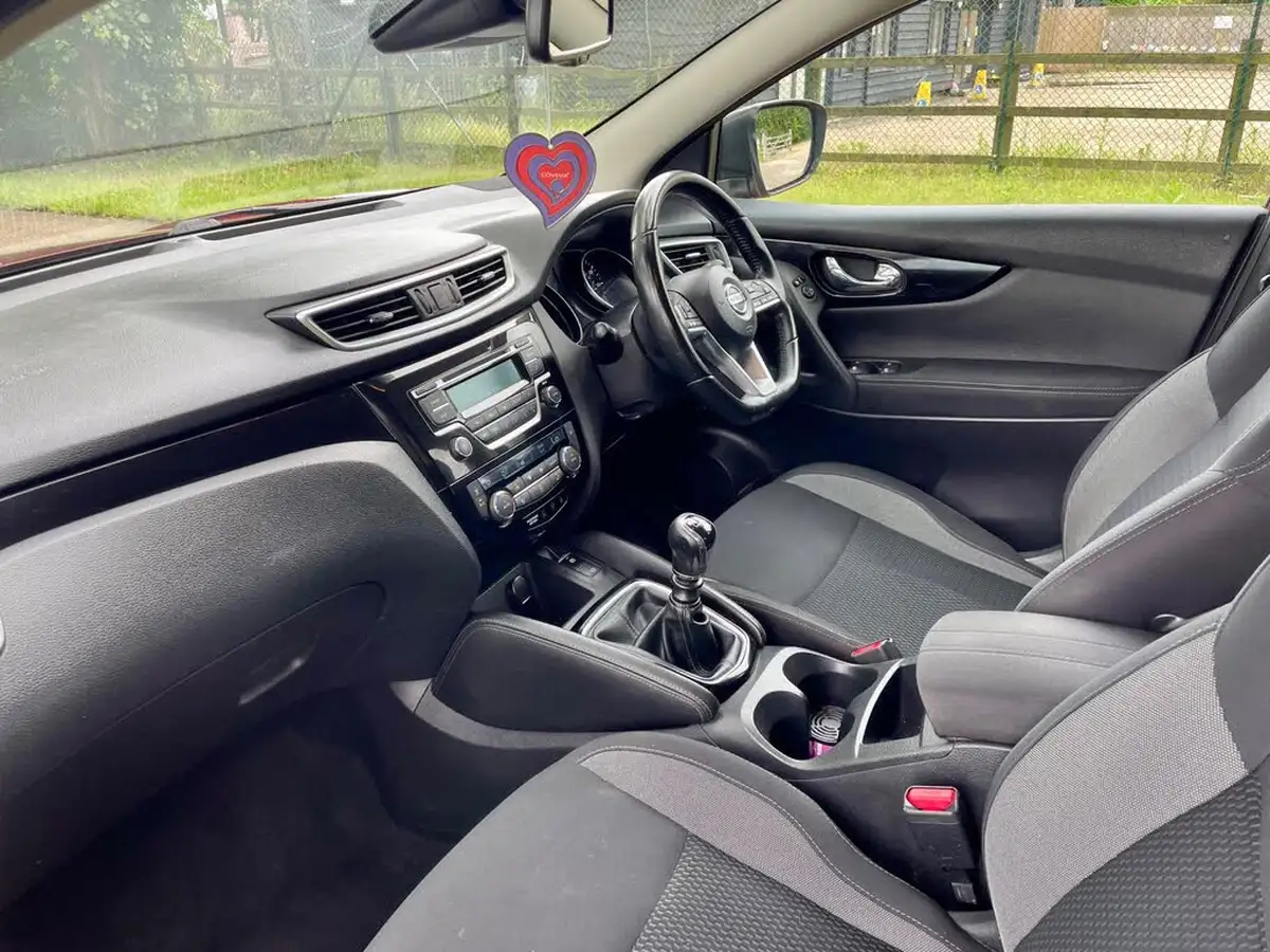 2018-nissan-qashqai-12-dig-t-acenta-big-36