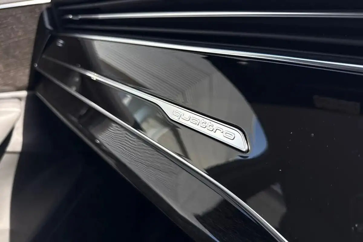 2025-audi-q7-30-45-tdi-black-edition-big-46