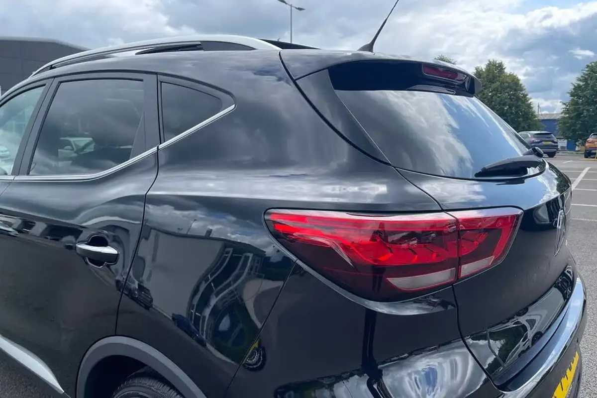 2024-mg-zs-suv-e-trophy-connect-ev-156ps-long-range-big-29