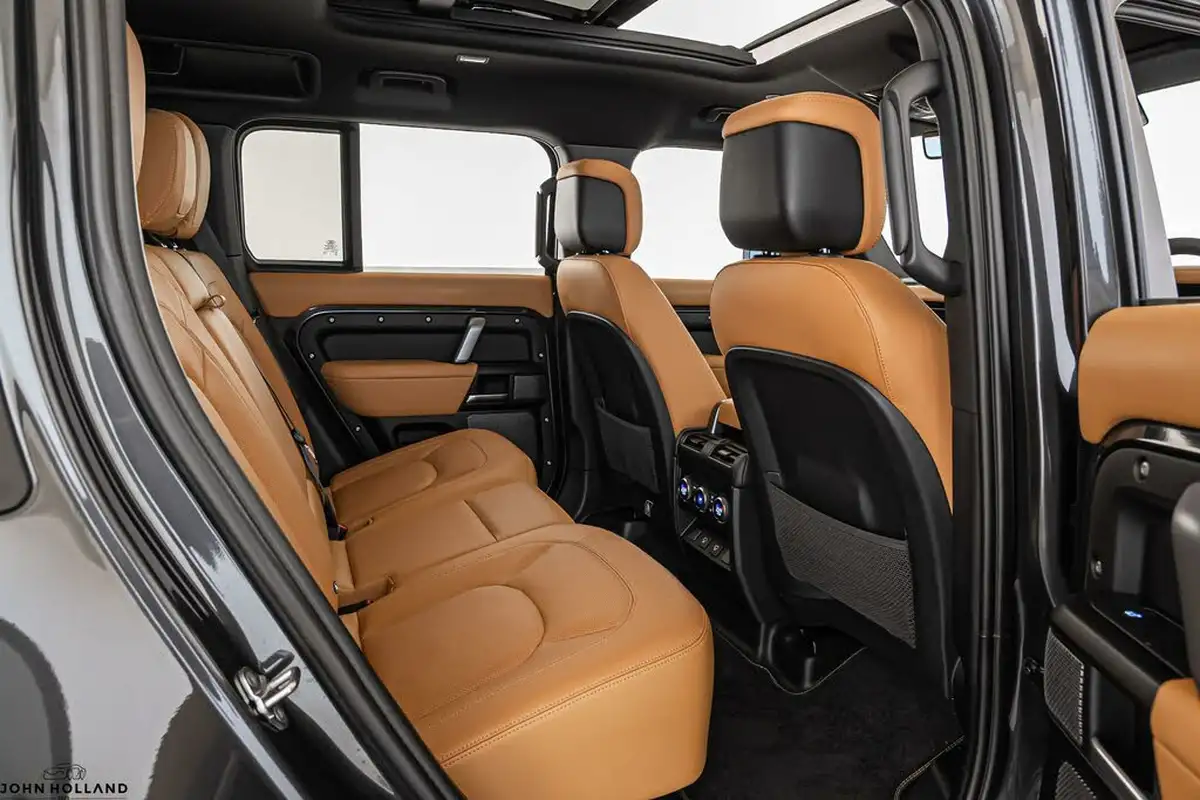 2022-land-rover-110-defender-50-p525-v8-big-33