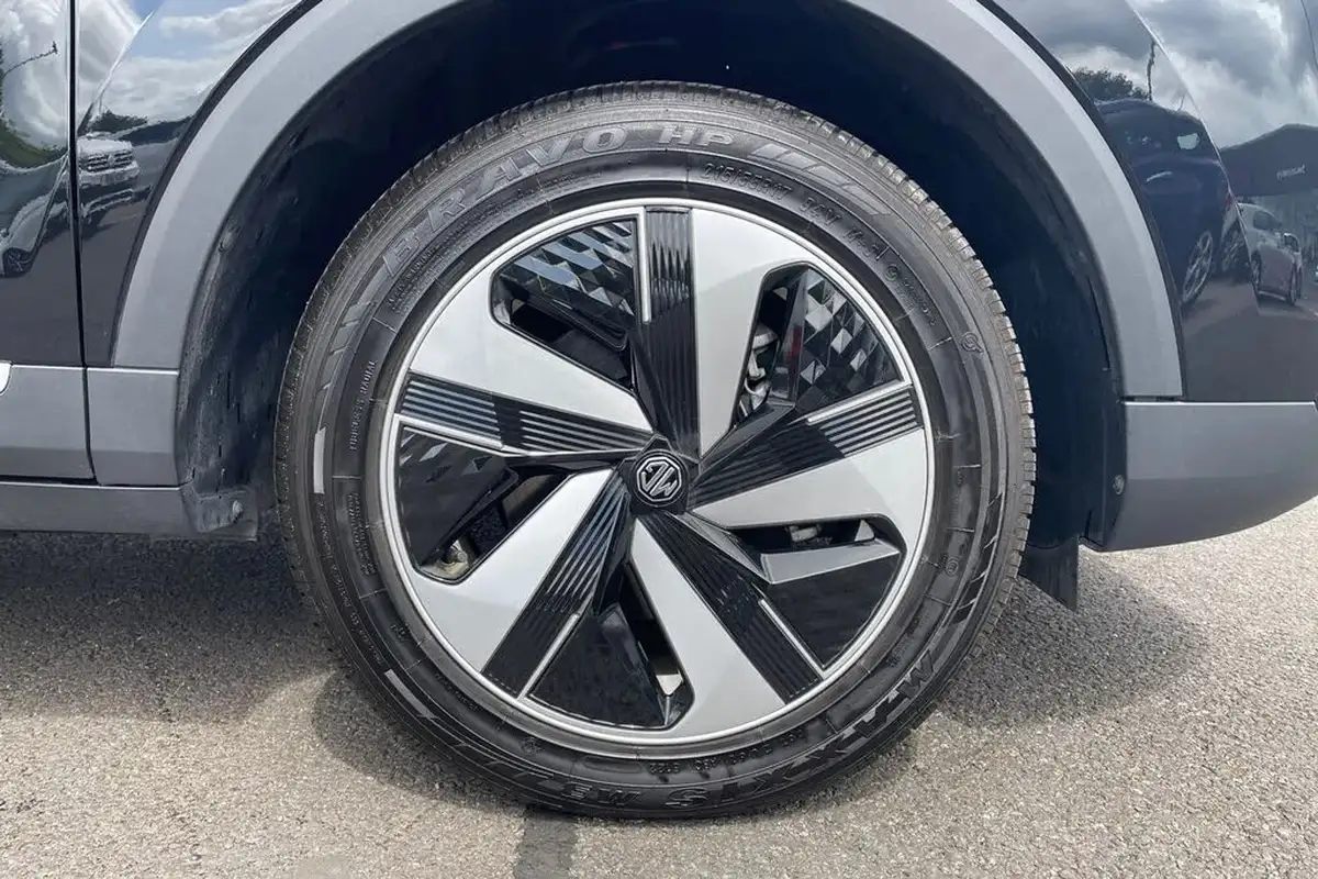 2024-mg-zs-suv-e-trophy-connect-ev-156ps-long-range-big-5