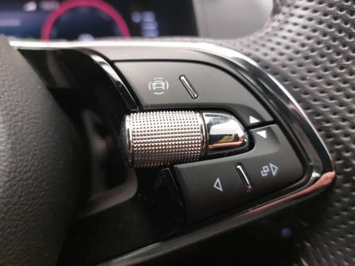 2024-skoda-karoq-20tdi-sportline-4x4-dsg-big-14