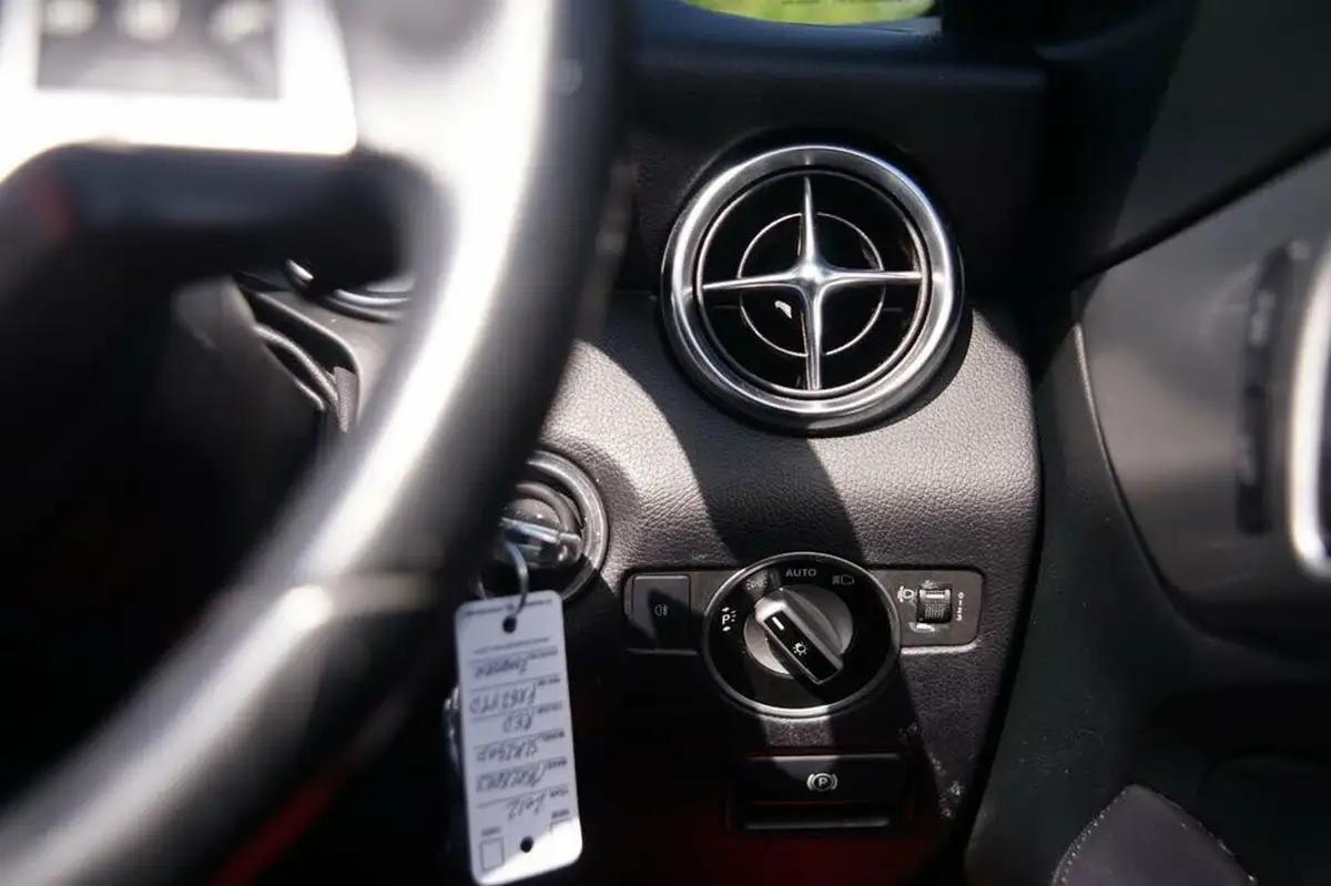 2012-mercedes-benz-slk-21td-slk250-amg-sport-204bhp-blueefficiency-ss-big-14