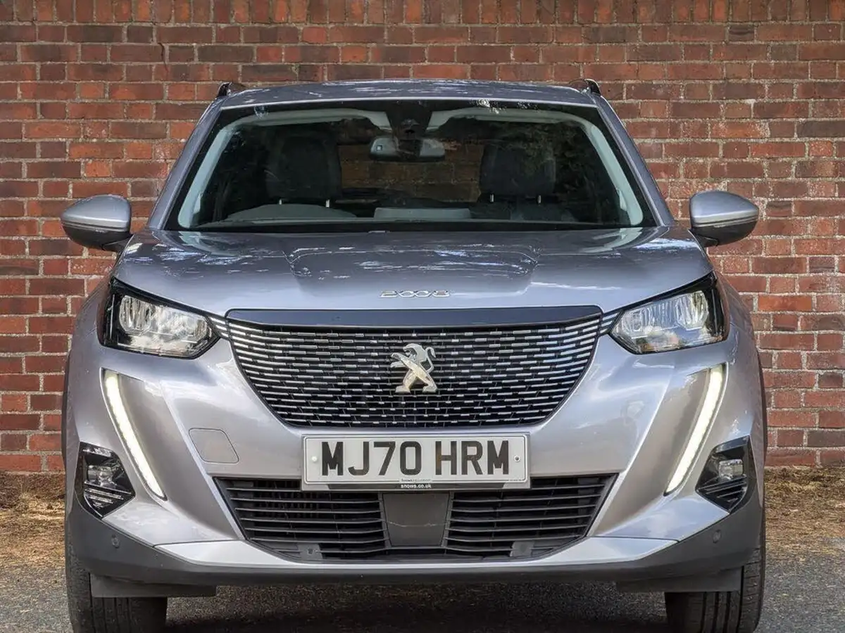 2020-peugeot-2008-suv-12-puretech-allure-100bhp-big-5