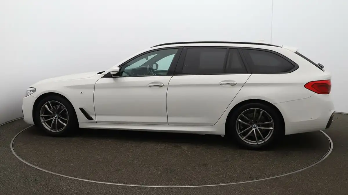 2017-bmw-5-series-20td-520d-m-sport-touring-5d-big-52