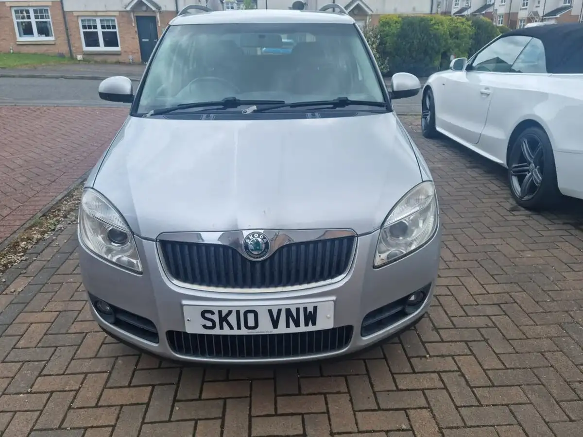 2010-skoda-fabia-14td-3-estate-big-1