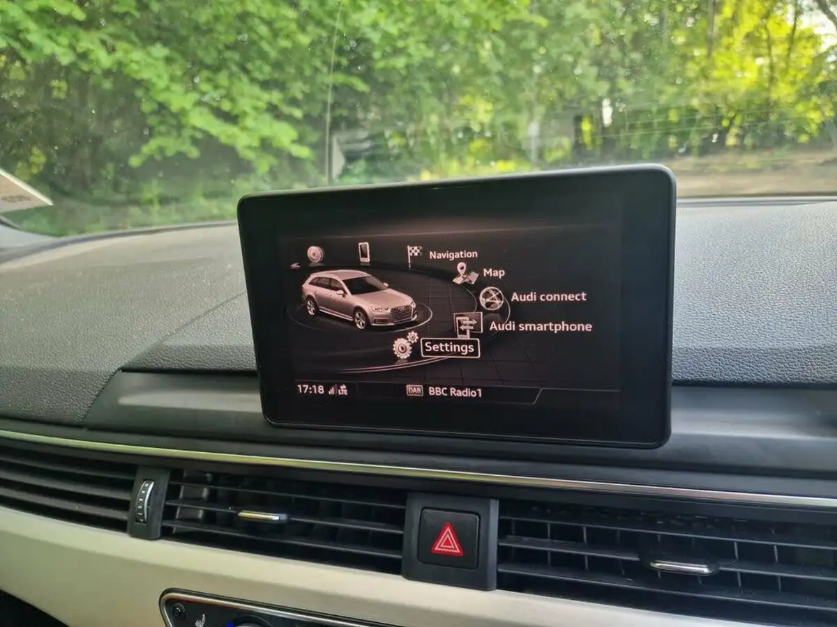 2017-audi-a4-avant-20-tdi-s-line-150ps-tronic-big-14