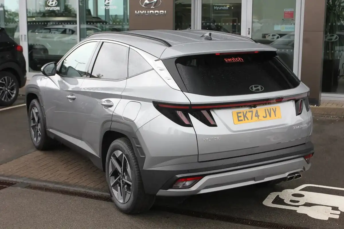 2024-hyundai-tucson-16-t-gdi-premium-160ps-two-tone-roof-big-2