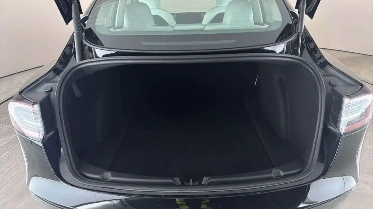 2021-tesla-model-3-e-performance-4x4-big-11
