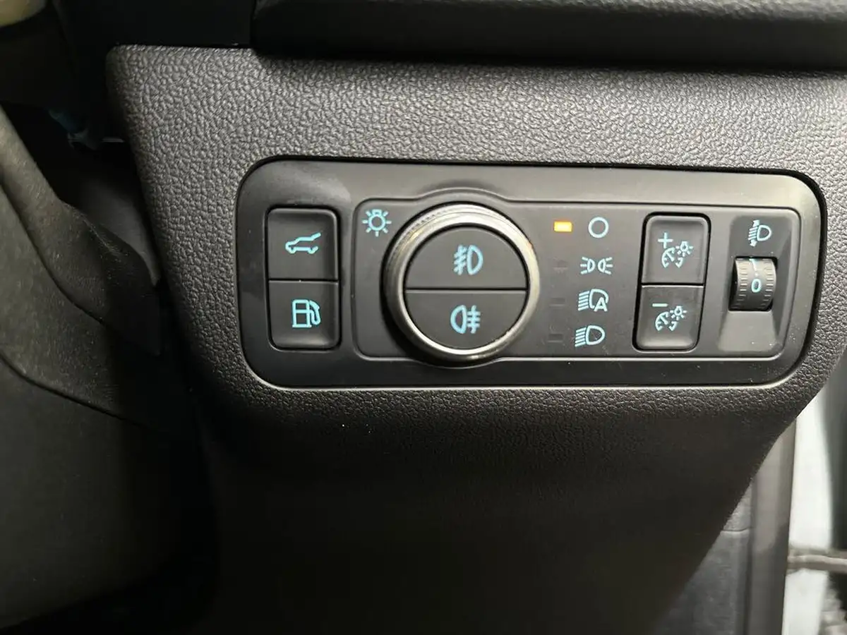 2022-ford-kuga-big-22