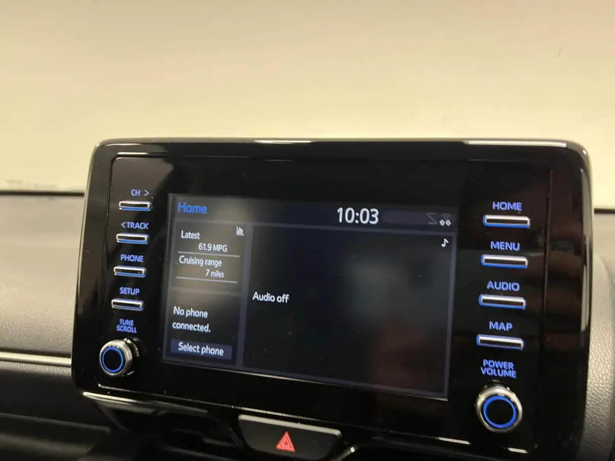 2020-toyota-yaris-15-vvt-i-icon-114bhp-hybrid-1490cc-e-cvt-big-16