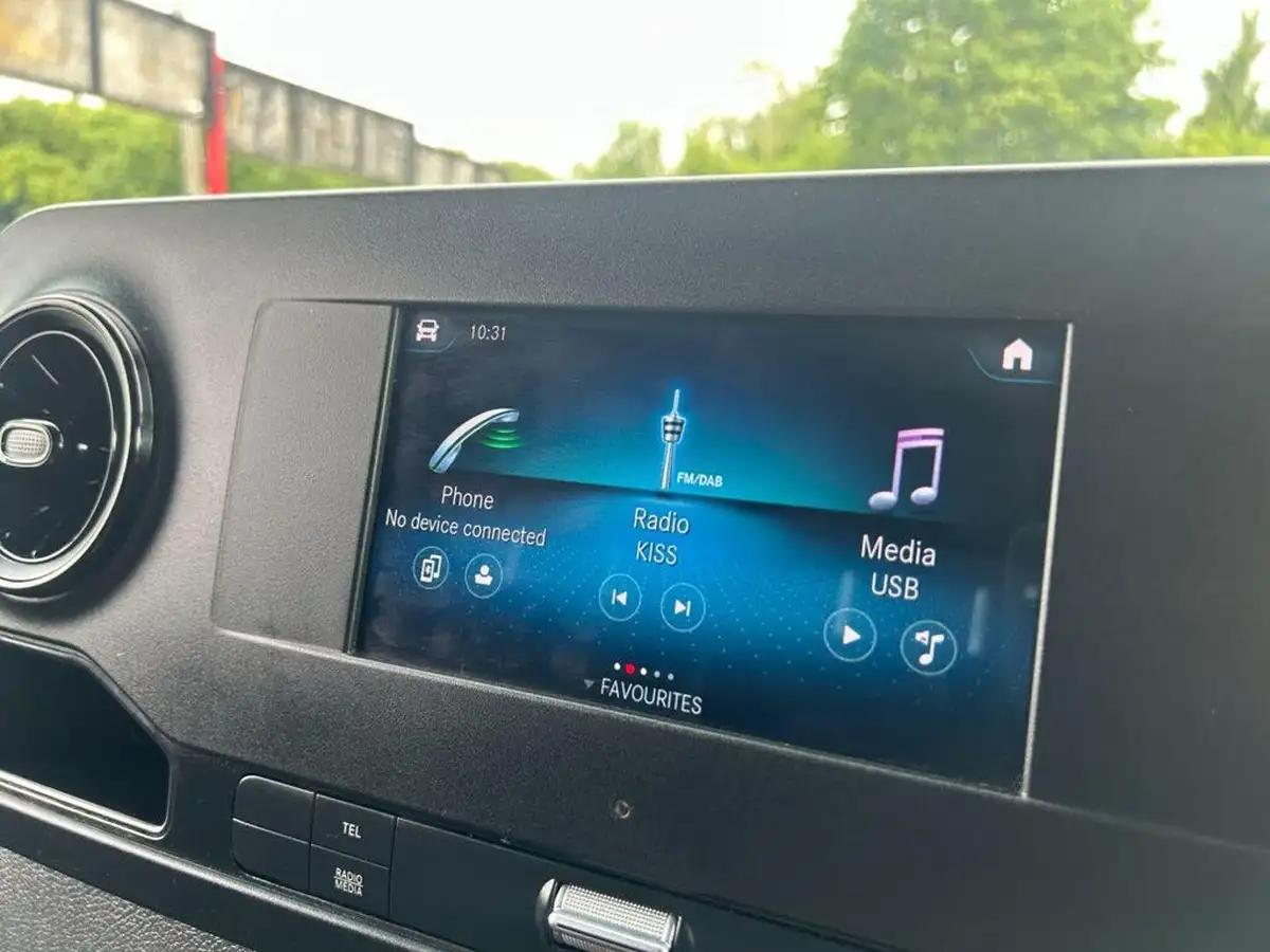 2020-mercedes-benz-sprinter-20cdi-315-l1h1-progressive-big-18