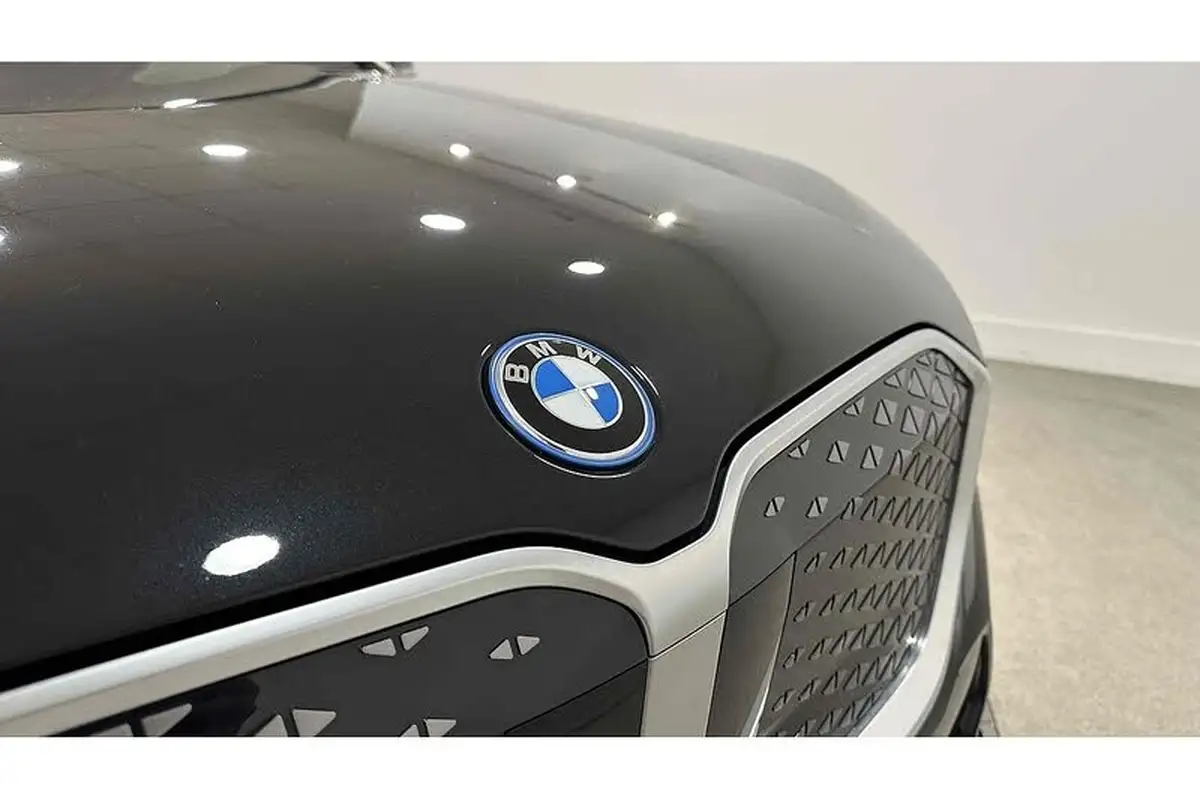 2024-bmw-ix1-e-edrive20-m-sport-big-18