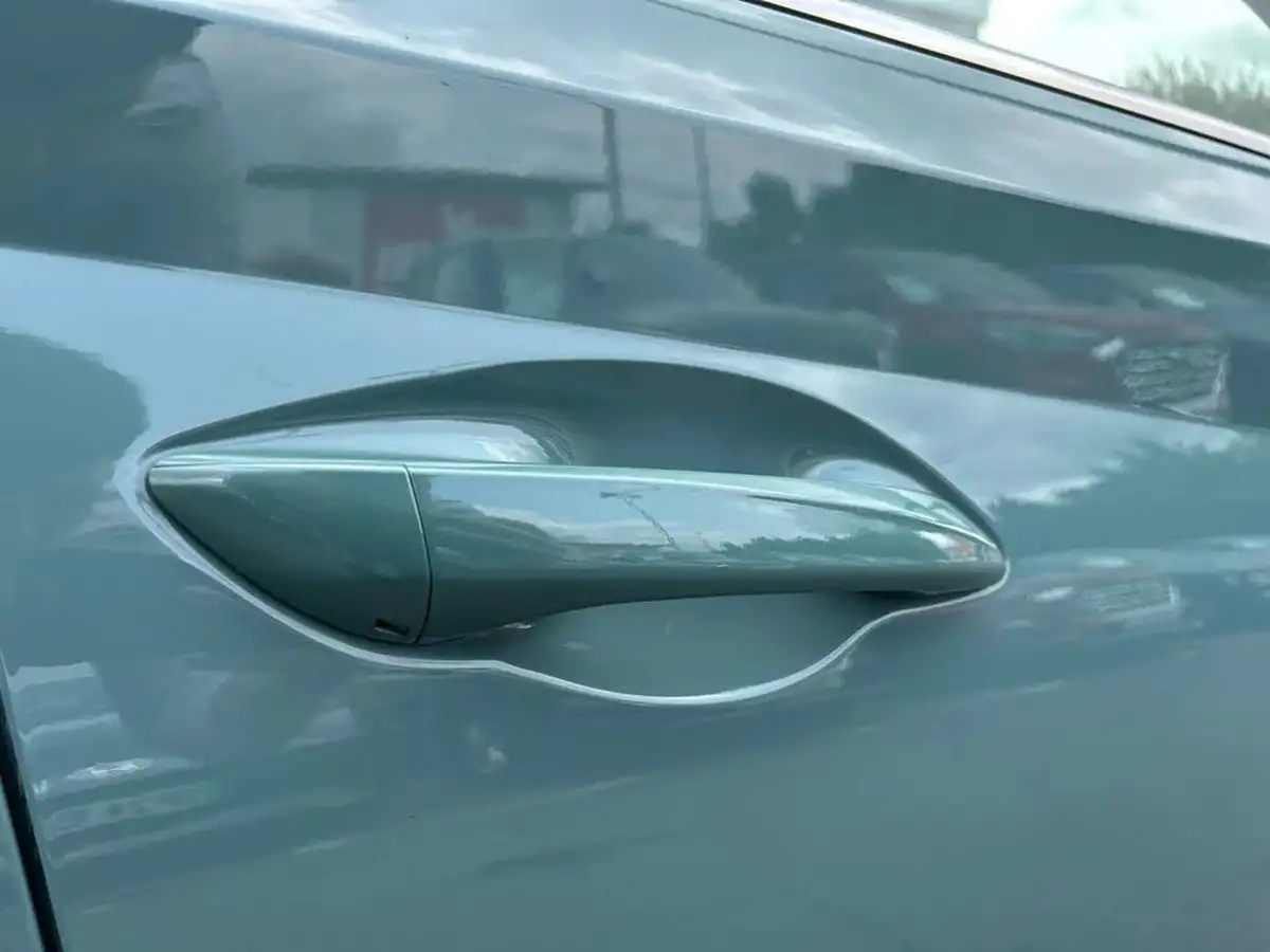 2024-hyundai-bayon-10-t-gdi-premium-100ps-two-tone-roof-big-27