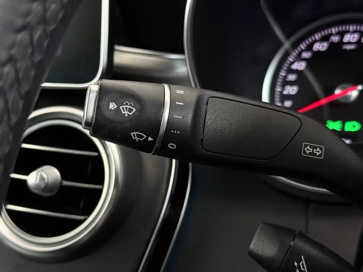 2017-mercedes-benz-c-class-21d-c220d-amg-line-premiumss-coupe-2d-9g-tronic-plus-big-14